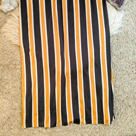 Forever 21 Gold and Black Striped Maxi Dress - Picture 3 of 8